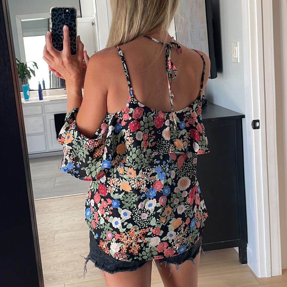Summer Top - Picture 2 of 5